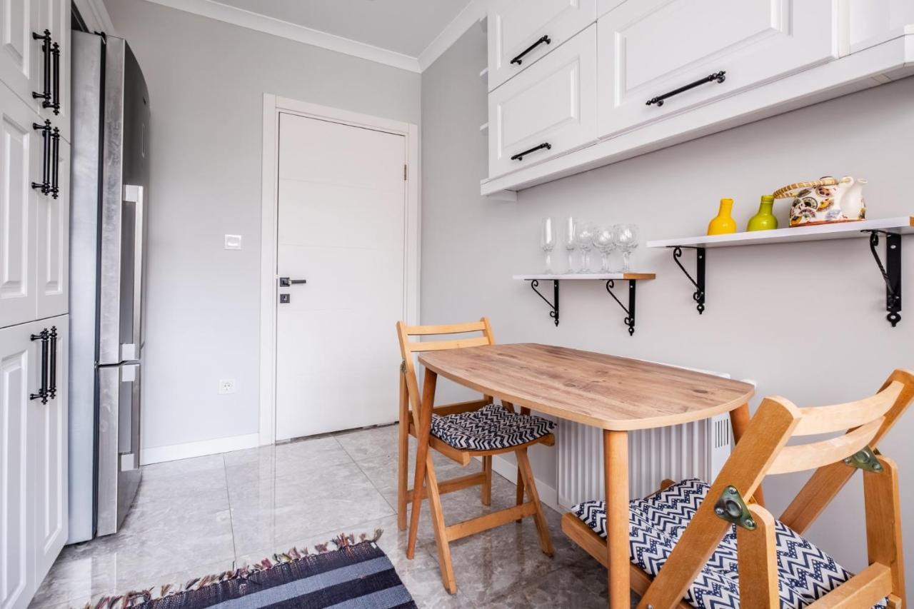 Vibrant Flat With Balcony In Maltepe Apartment Istanbul Bagian luar foto